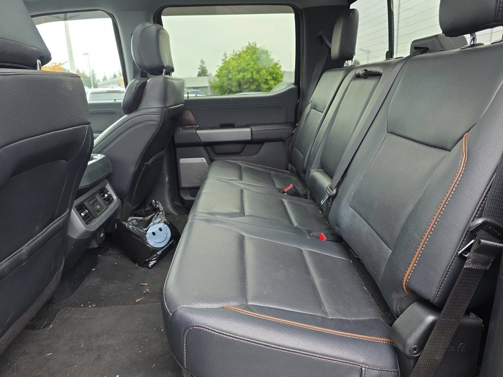 Used 2025 Ford F350 Lariat w/ Lariat Ultimate Package AWD/4WD image 34