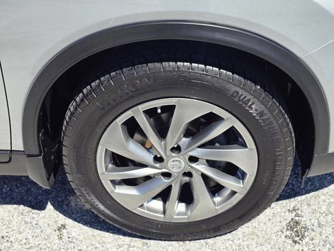 Used 2015 Nissan Rogue SL image 12