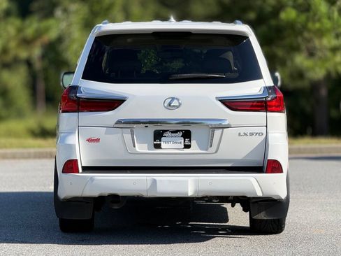 Used 2018 Lexus LX 570 4WD w/ Luxury Package image 6