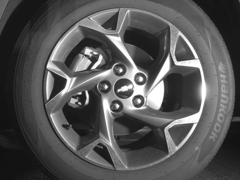 Used 2025 Chevrolet Trax LT w/ LT Convenience Package FWD image 12