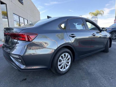 Used 2021 Kia Forte Sedan image 6