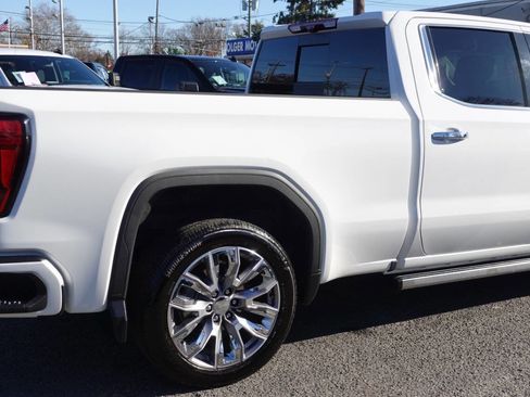 Used 2024 GMC Sierra 1500 Denali w/ Denali Reserve Package image 9