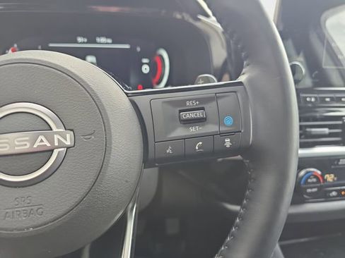 Used 2024 Nissan Pathfinder Platinum AWD/4WD image 22