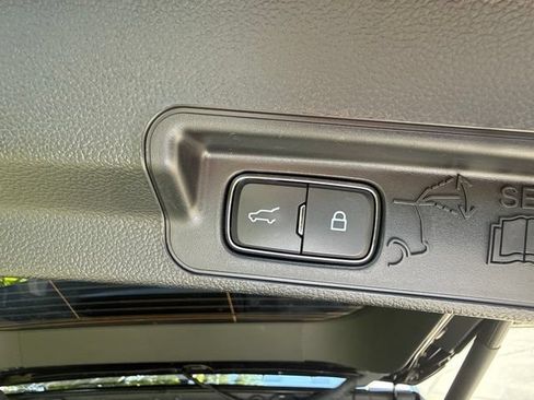 Used 2024 Ford Explorer XLT w/ Equipment Group 202A AWD/4WD image 47