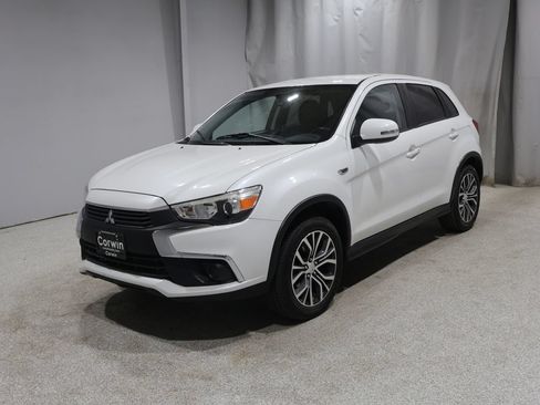 Used 2017 Mitsubishi Outlander Sport ES AWD/4WD image 6
