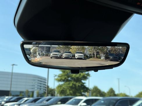 Used 2022 Cadillac Escalade Sport Platinum AWD/4WD image 30