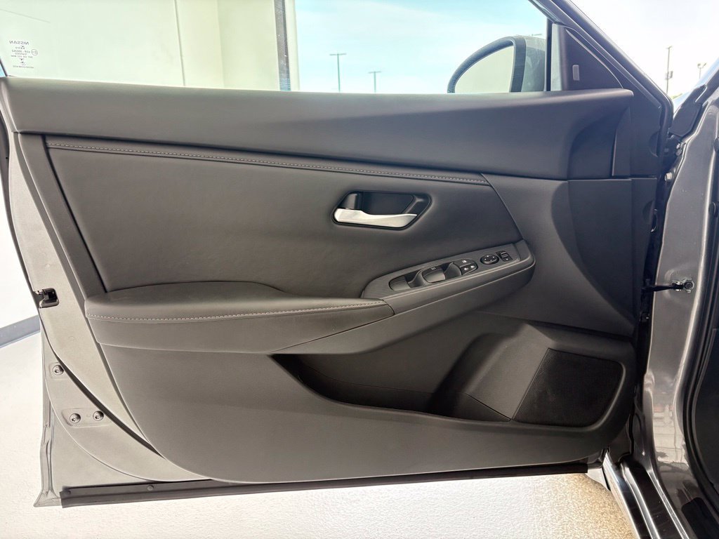 Used 2024 Nissan Sentra SV FWD image 24