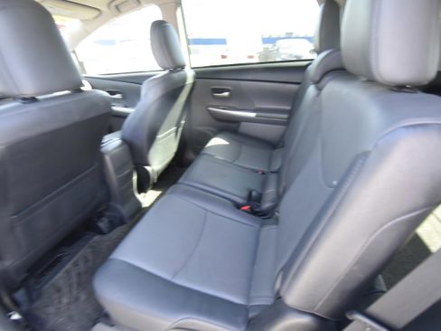 Used 2014 Toyota Prius V Five FWD image 10