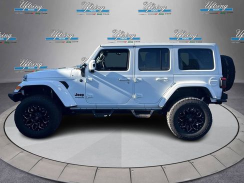 Used 2021 Jeep Wrangler Unlimited Sahara image 6