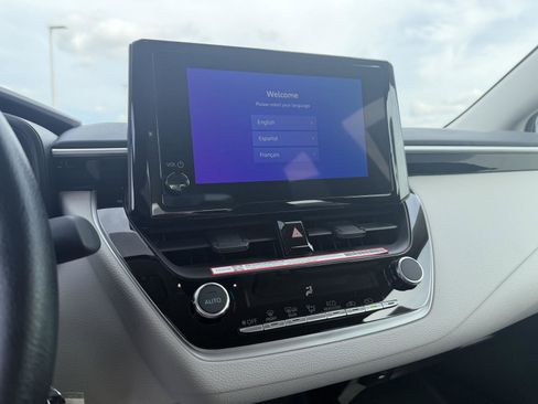 Used 2026 Toyota Corolla LE image 21