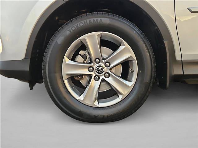Used 2015 Toyota RAV4 XLE AWD/4WD image 24
