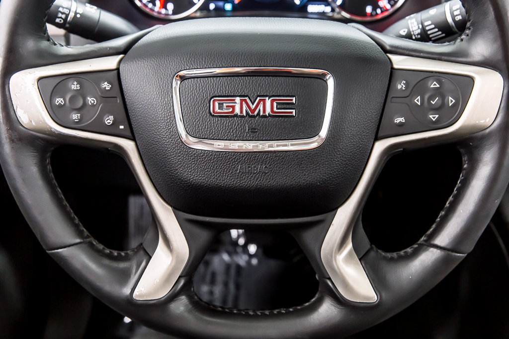 Used 2019 GMC Acadia Denali w/ Technology Package FWD image 24