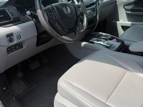 Used 2020 Honda Ridgeline RTL-E image 10