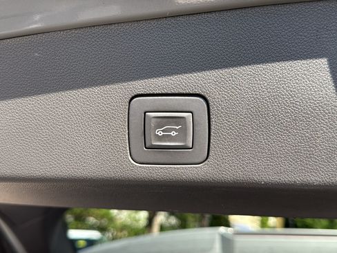 Used 2023 Buick Encore GX Essence w/ Experience Buick Package FWD image 26