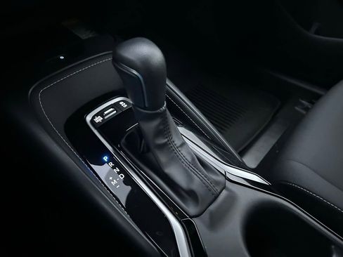 Certified 2025 Toyota Corolla SE w/ SE Package image 26