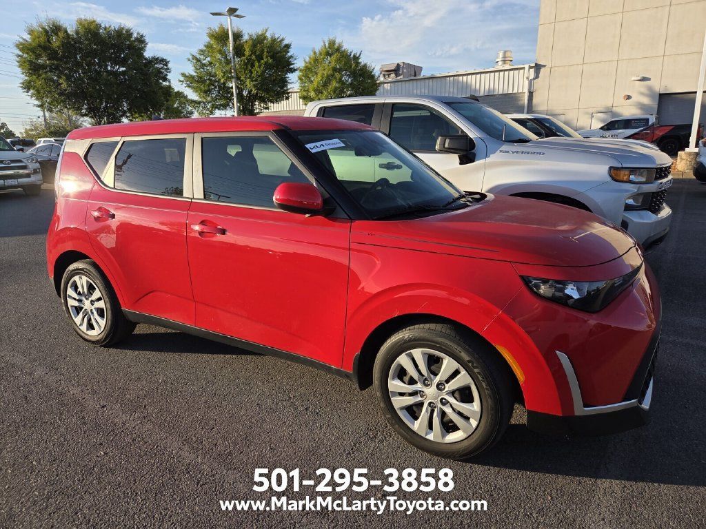 Used 2024 Kia Soul LX FWD image 10