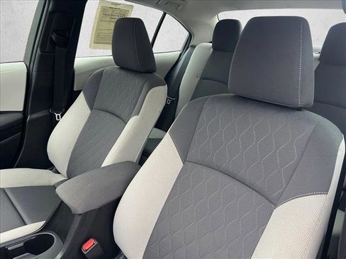 Used 2025 Toyota Corolla LE image 16