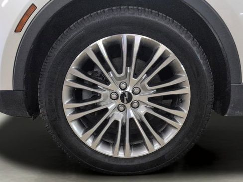 Used 2018 Lincoln MKX Reserve w/ Driver Assistance Package AWD/4WD image 26