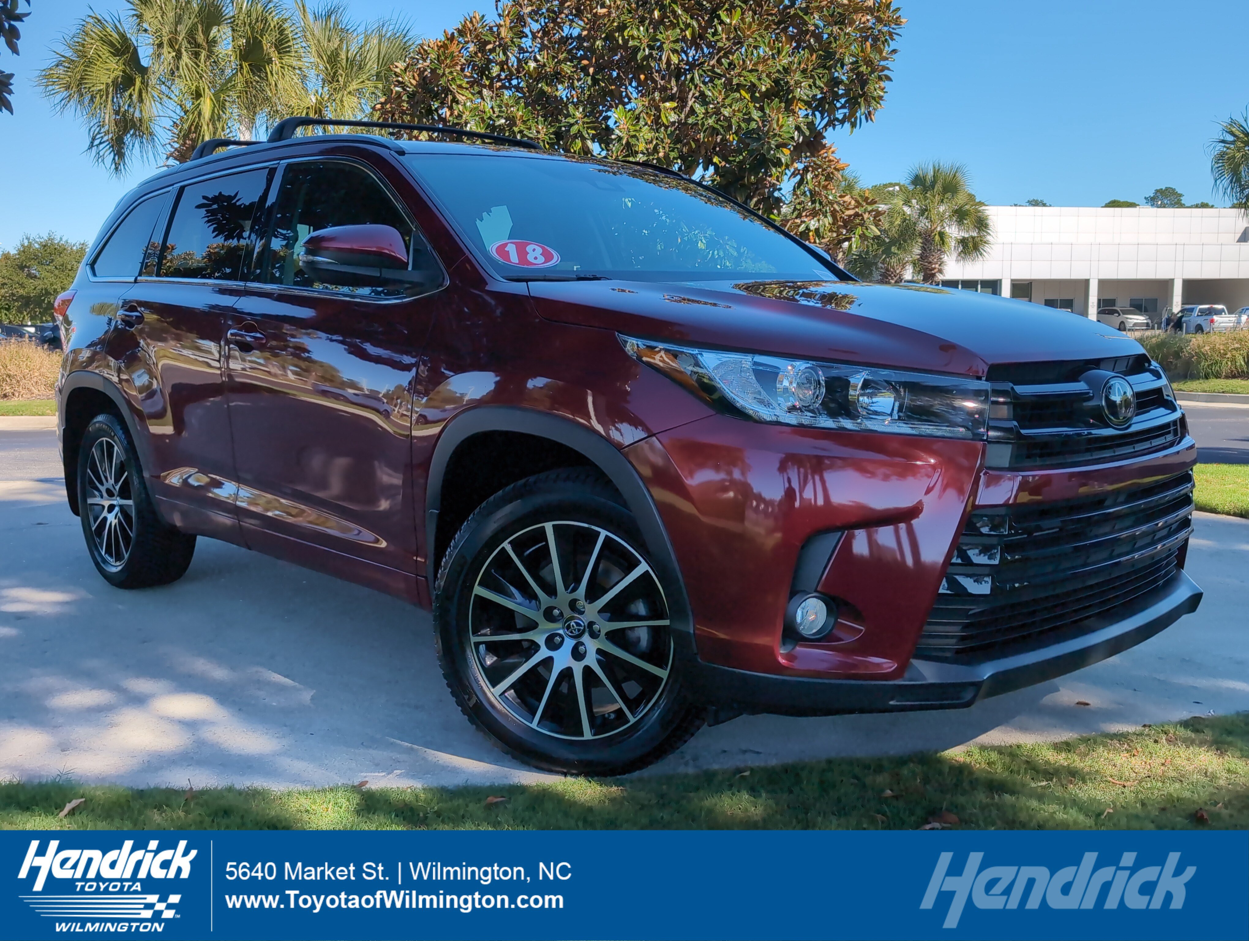 Used 2018 Toyota Highlander SE AWD/4WD image 1