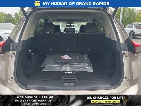New 2026 Nissan Rogue Platinum AWD/4WD image 24