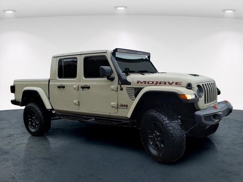 Used 2022 Jeep Gladiator Mojave w/ Trailer Tow Package image 21