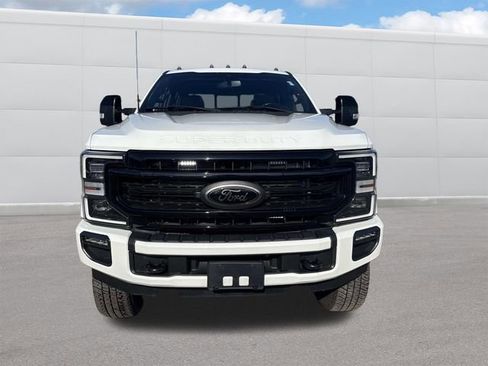 Used 2022 Ford F350 Lariat w/ Black Appearance Package image 9