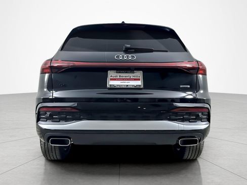 Used 2025 Audi Q5 Premium w/ 19" Wheel Package image 4