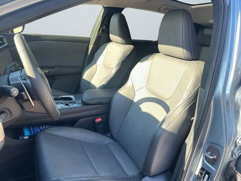 Used 2023 Lexus RZ 450e Premium w/ Technology Package image 9