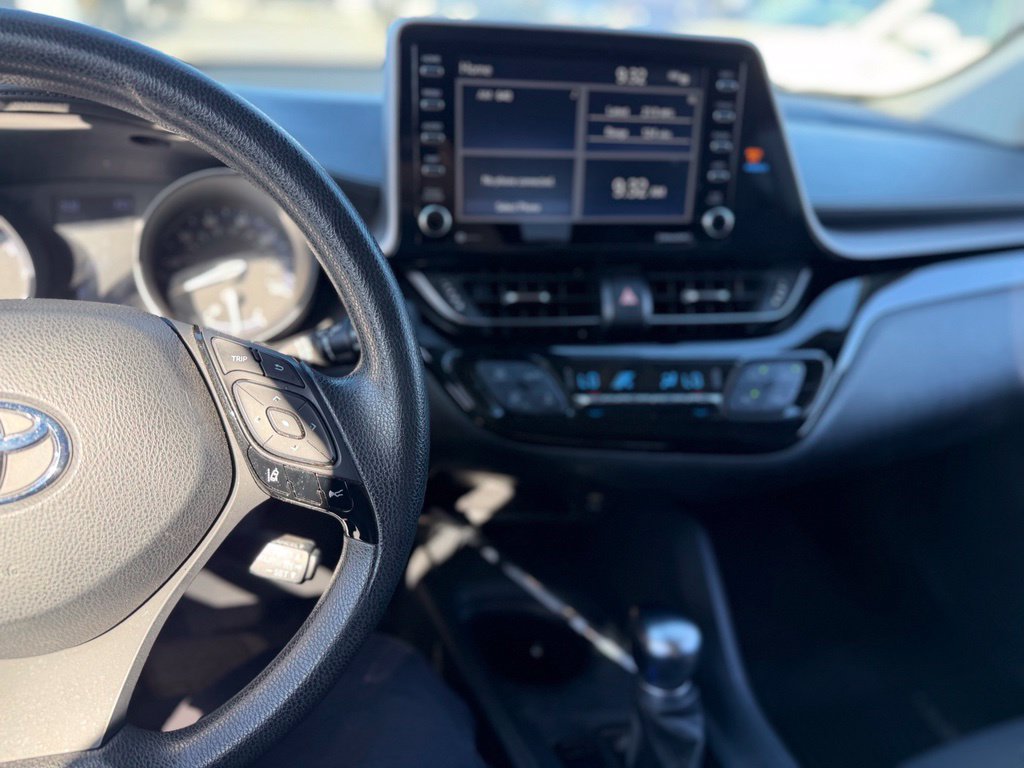 Used 2020 Toyota C-HR LE FWD image 8