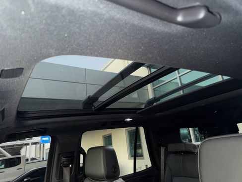 Used 2023 Chevrolet Tahoe RST w/ Luxury Package image 12