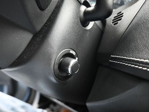 Used 2019 Jaguar XE S image 25