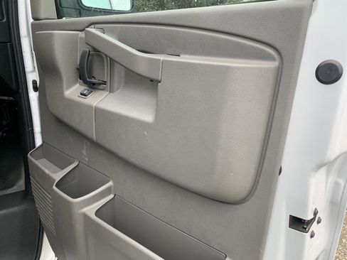 Used 2024 Chevrolet Express 2500 w/ Driver Convenience Package image 37