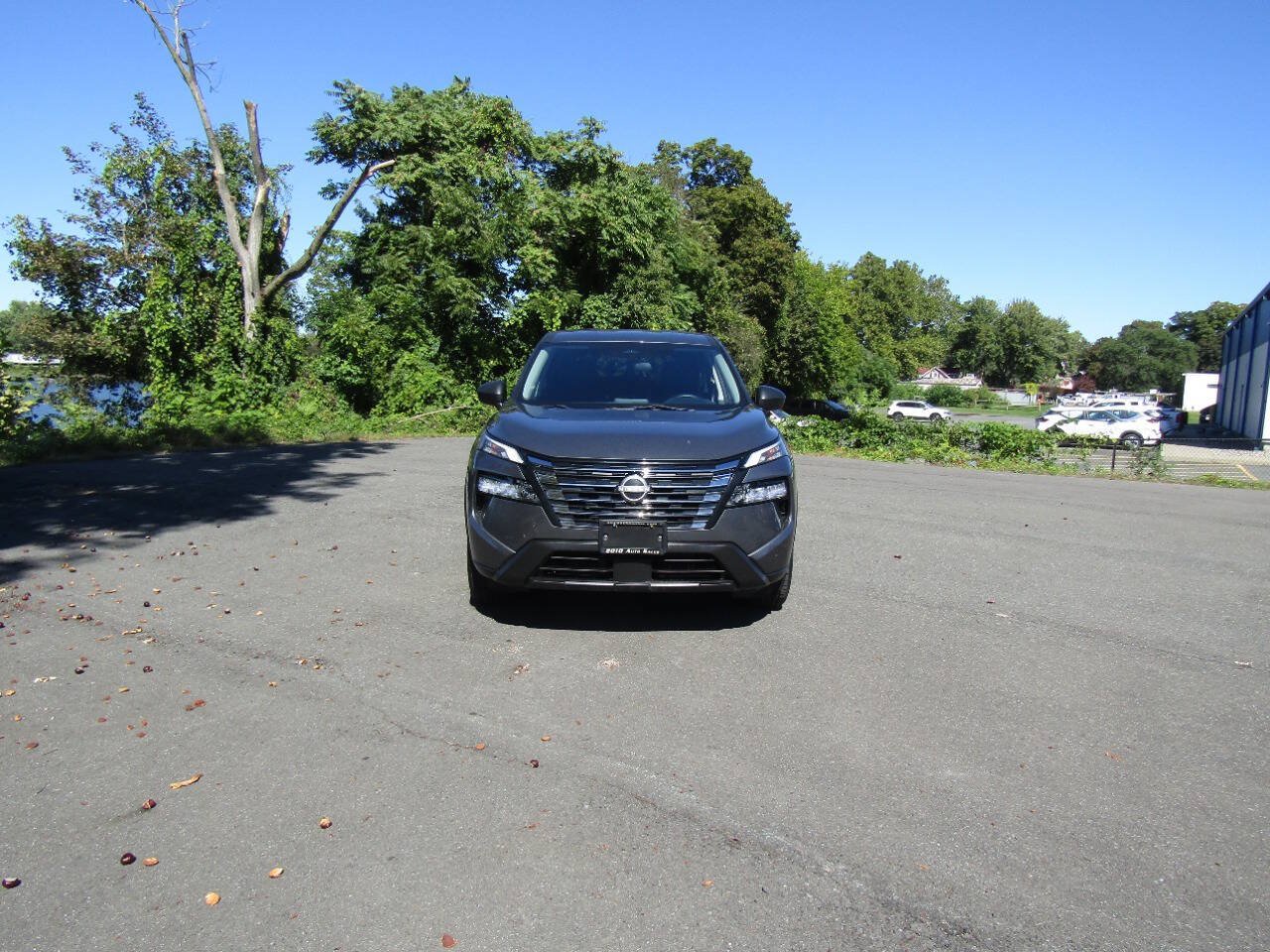 Used 2024 Nissan Rogue S AWD/4WD image 10