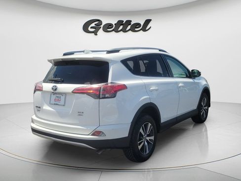 Used 2017 Toyota RAV4 XLE w/ Premium Special Value Package AWD/4WD image 5