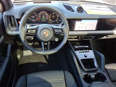 New 2026 Porsche Cayenne E-Hybrid image 12