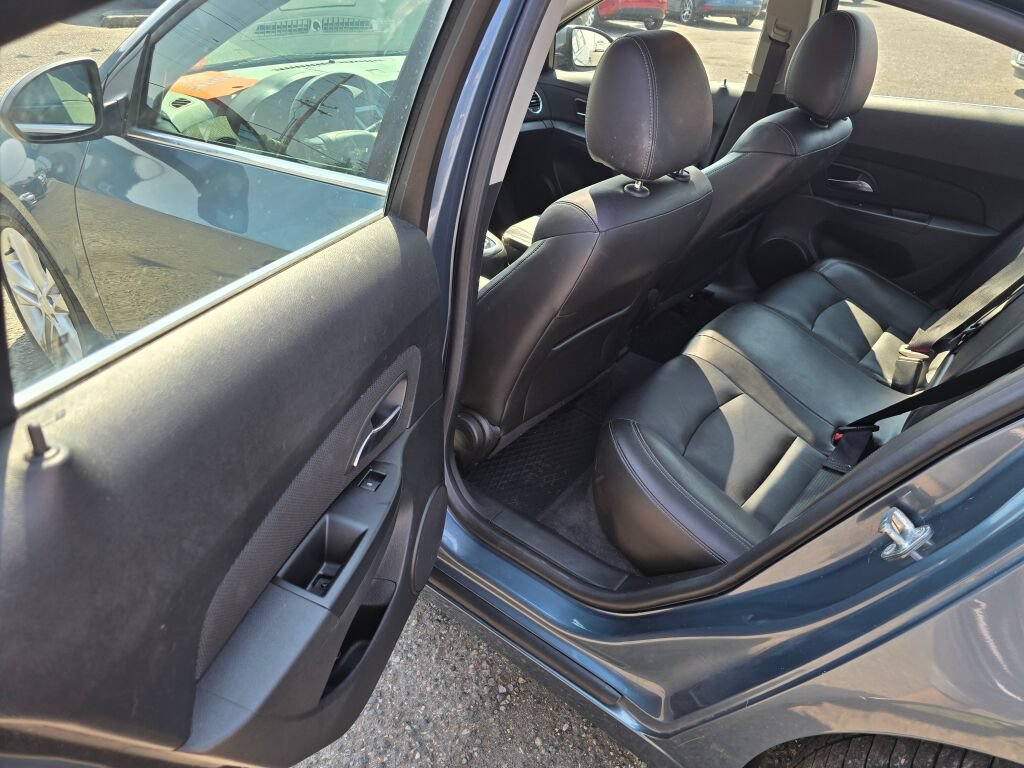 Used 2012 Chevrolet Cruze LTZ FWD image 17