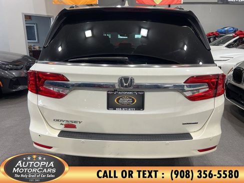 Used 2018 Honda Odyssey Touring image 4