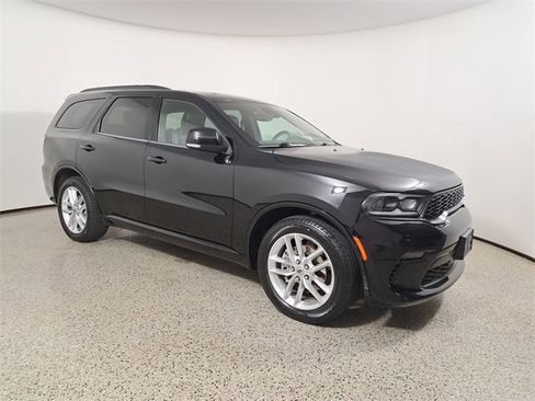 Used 2023 Dodge Durango GT image 4