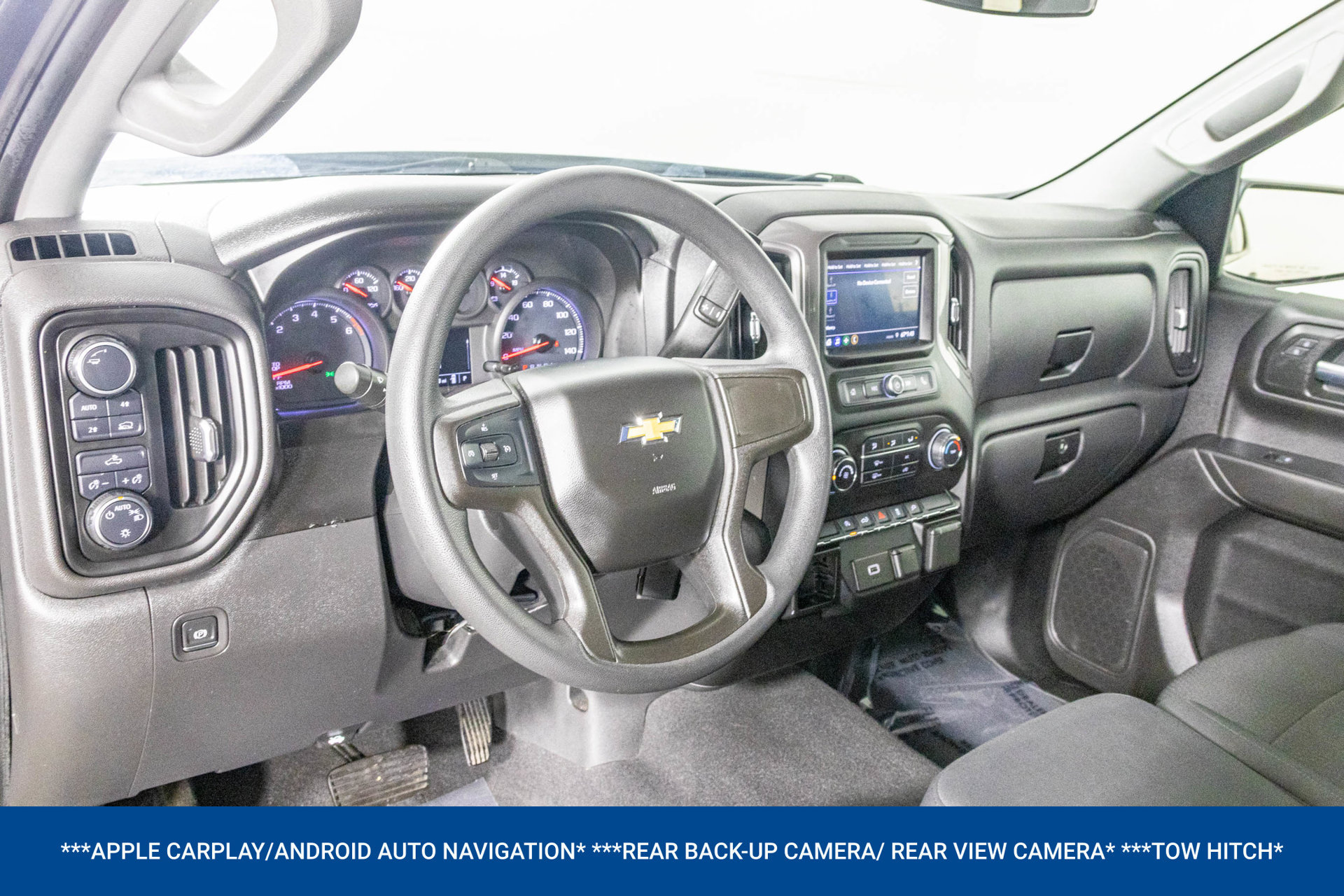Used 2020 Chevrolet Silverado 1500 Custom w/ Custom Value Package AWD/4WD image 4
