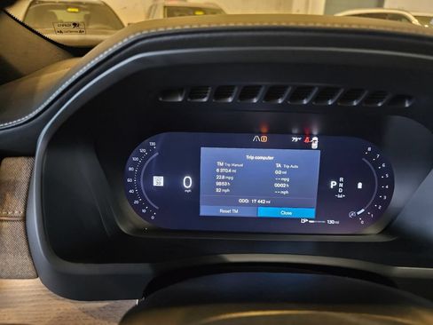 Certified 2025 Volvo XC90 B5 Core AWD/4WD image 19