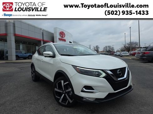 Used 2022 Nissan Rogue Sport SL w/ Premium Package image 1