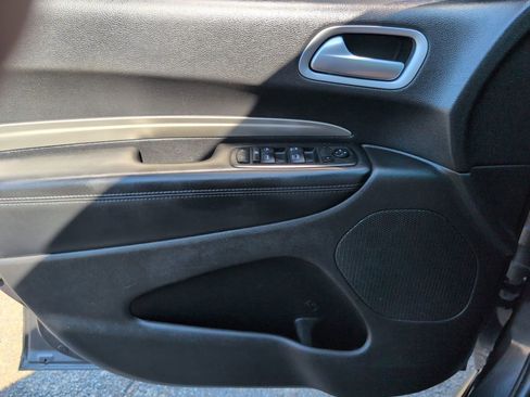 Used 2020 Dodge Durango SXT image 13