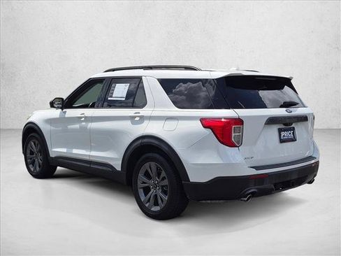 Used 2021 Ford Explorer XLT w/ Equipment Group 202A RWD image 8