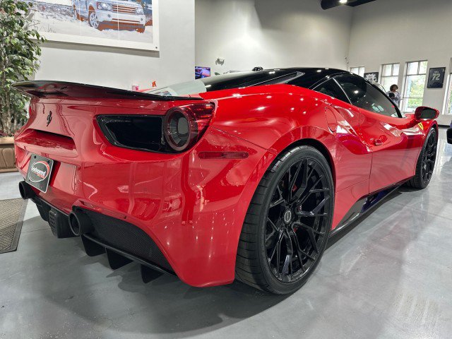 Used 2016 Ferrari 488 GTB RWD image 39