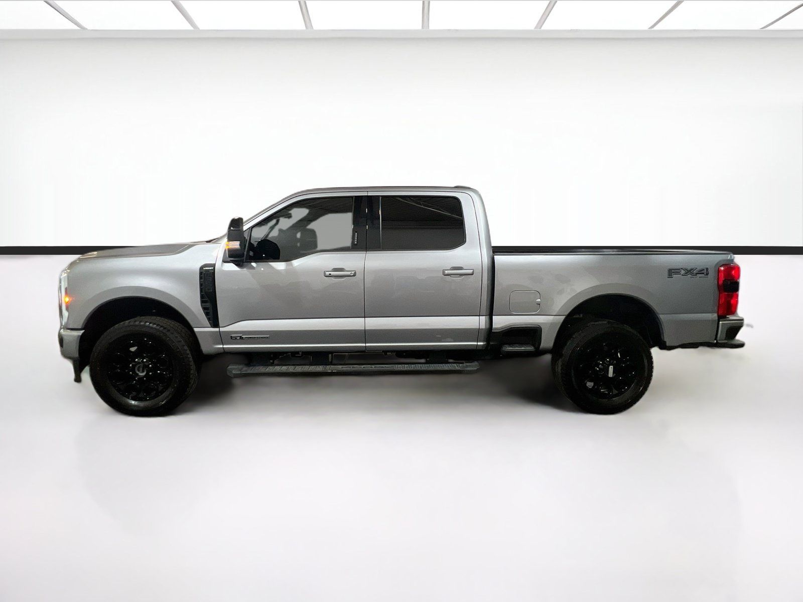 Used 2024 Ford F350 Lariat w/ Black Appearance Package AWD/4WD image 24