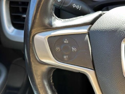 Used 2018 GMC Terrain SLE w/ Driver Convenience Package FWD image 20