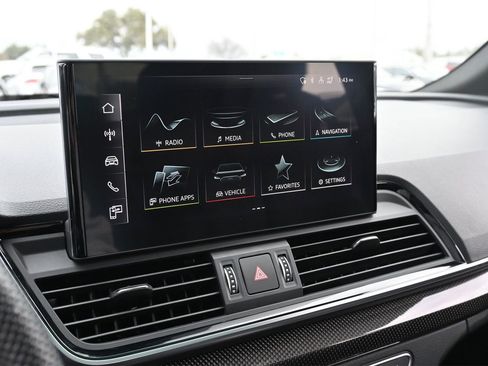 Used 2022 Audi SQ5 Premium Plus w/ Premium Plus Package image 11