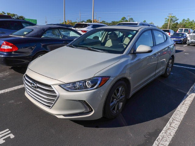 Used 2018 Hyundai Elantra Value Edition w/ Cargo Package FWD image 2