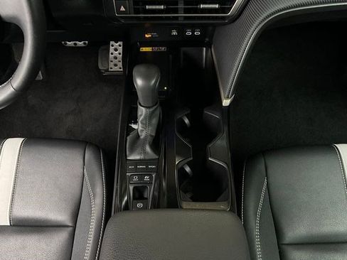 Used 2025 Toyota Camry SE FWD image 15