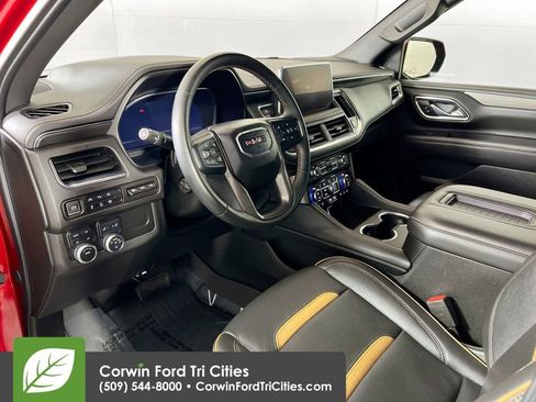 Used 2023 GMC Yukon AT4 w/ Technology Package image 3